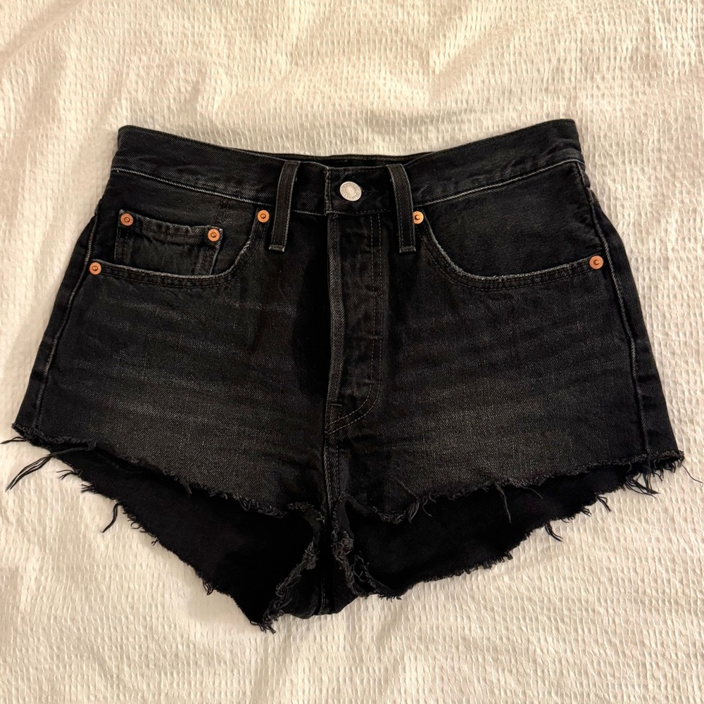 NEW w/o Tags Levi's Women's Dark Denim Jean Shorts